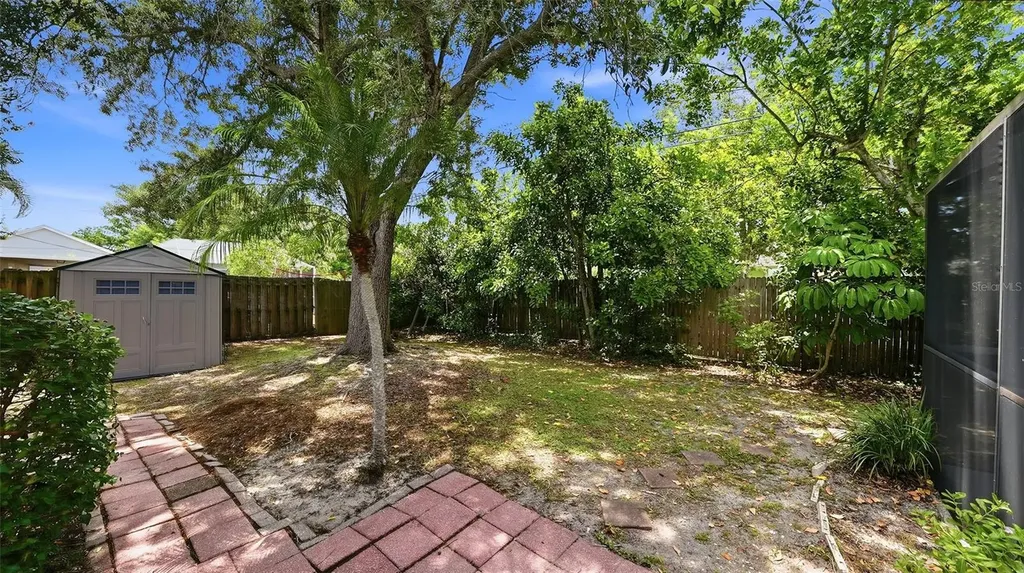 3944 Palau Drive Sarasota FL 34241