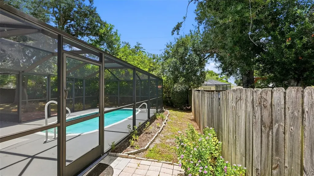3944 Palau Drive Sarasota FL 34241