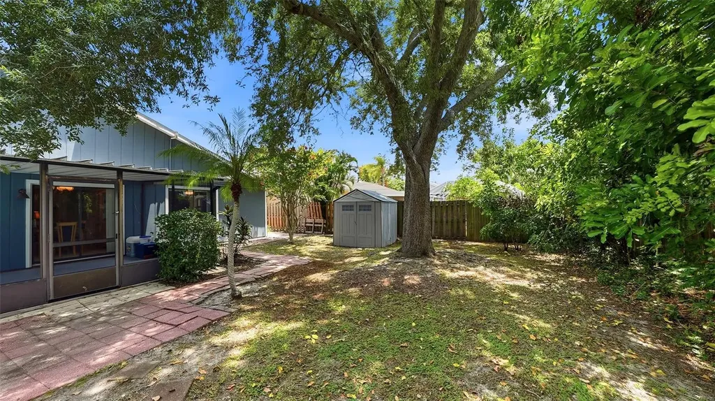 3944 Palau Drive Sarasota FL 34241