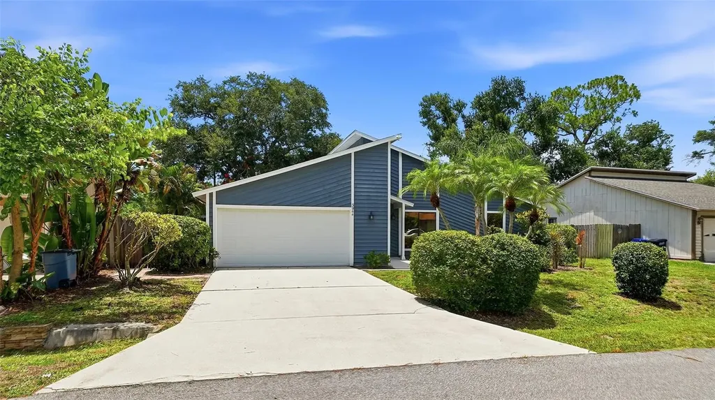 3944 Palau Drive Sarasota FL 34241