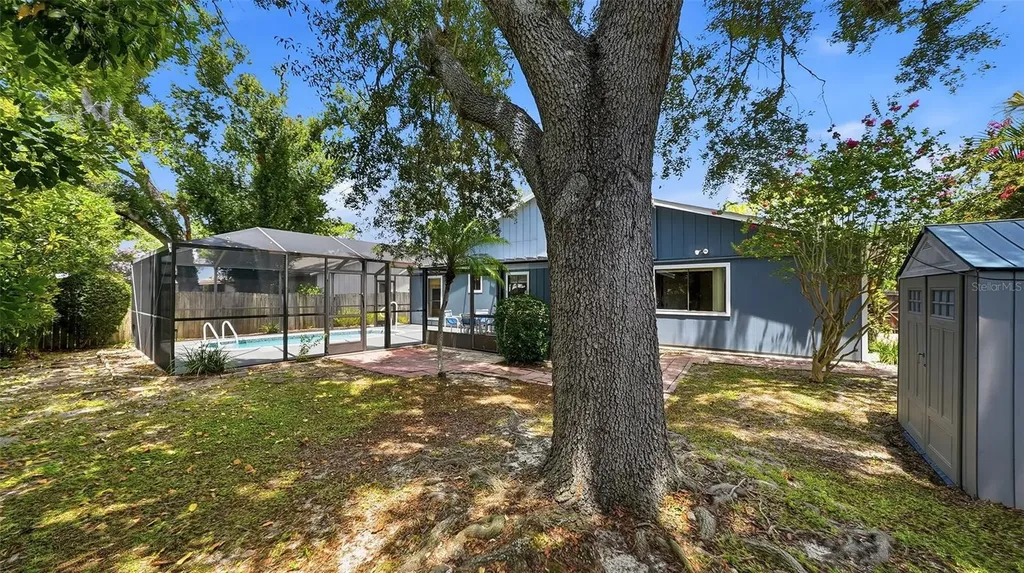 3944 Palau Drive Sarasota FL 34241