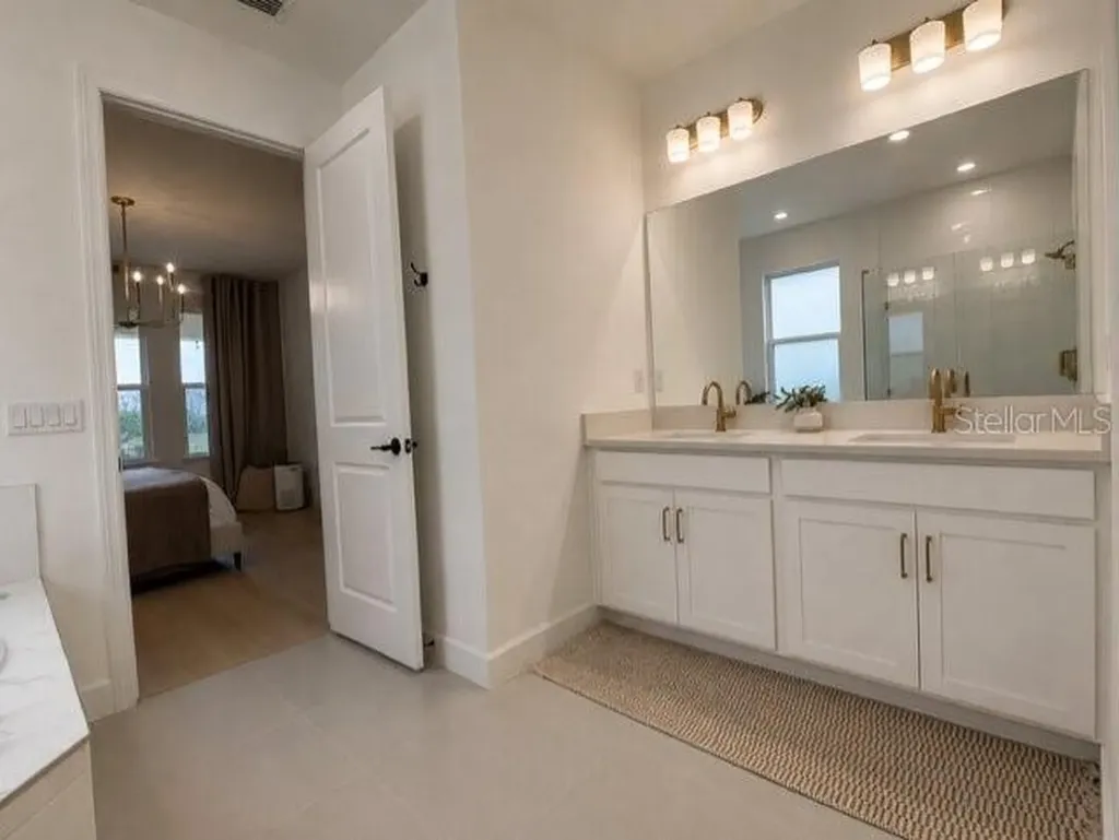 8532 Golden Dawn Court Sarasota FL 34241