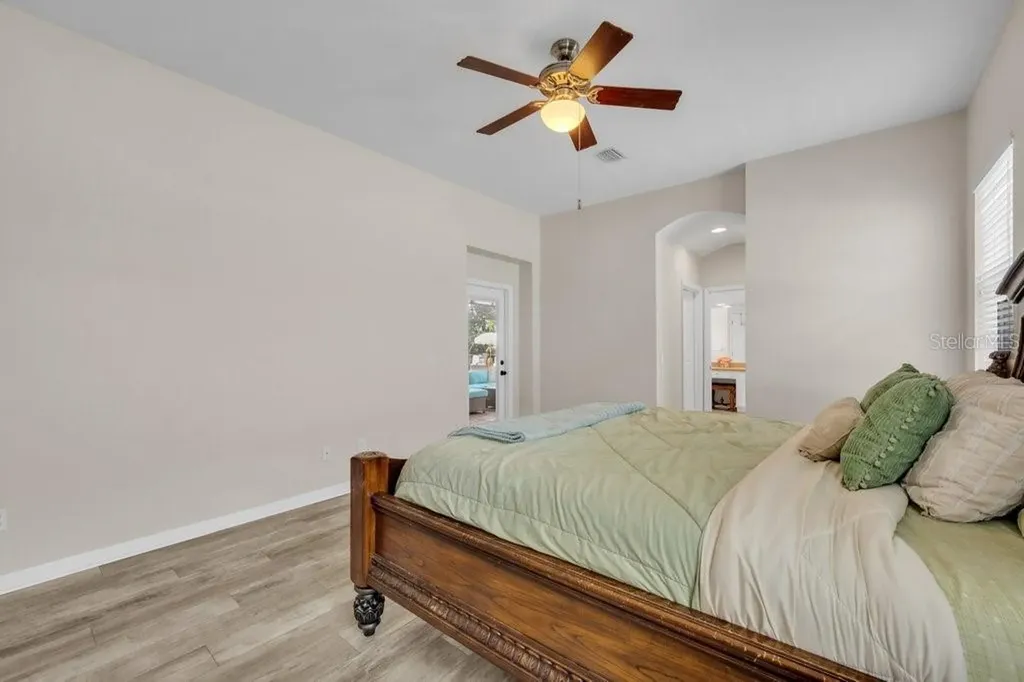 5967 Jaegerglen Drive Lithia FL 33547