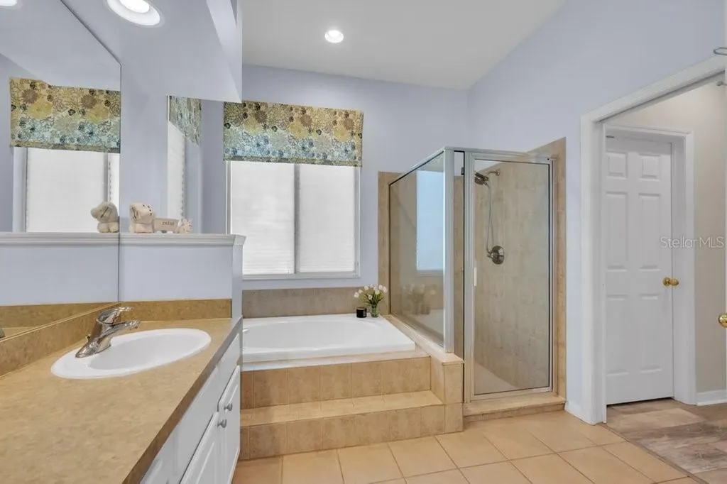 5967 Jaegerglen Drive Lithia FL 33547