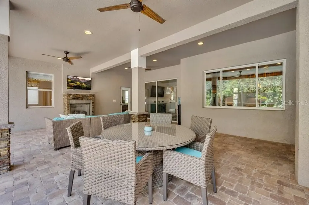 5967 Jaegerglen Drive Lithia FL 33547