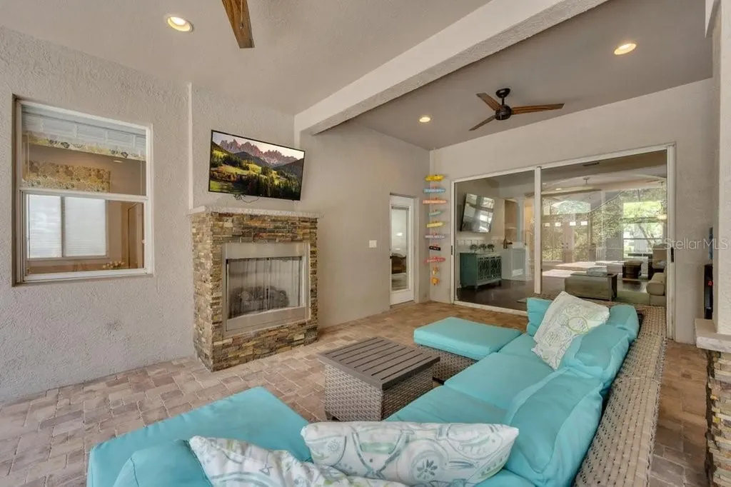 5967 Jaegerglen Drive Lithia FL 33547