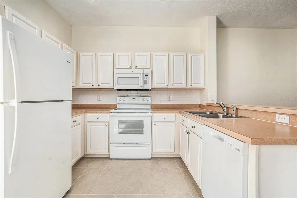 11676 Declaration Drive Tampa FL 33635