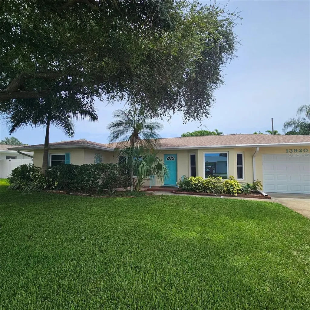 13920 Jamaica Drive Seminole FL 33776
