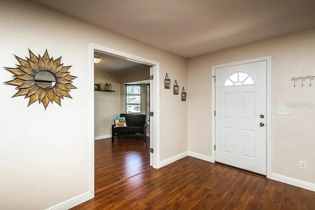 13920 Jamaica Drive Seminole FL 33776