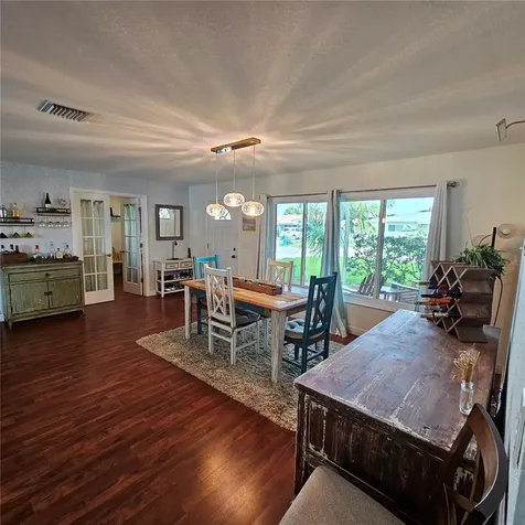 13920 Jamaica Drive Seminole FL 33776