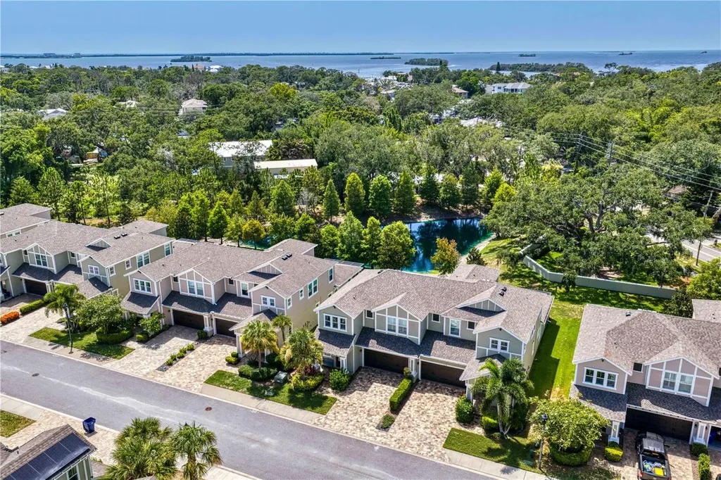 602 Ozona Village Drive Palm Harbor FL 34683