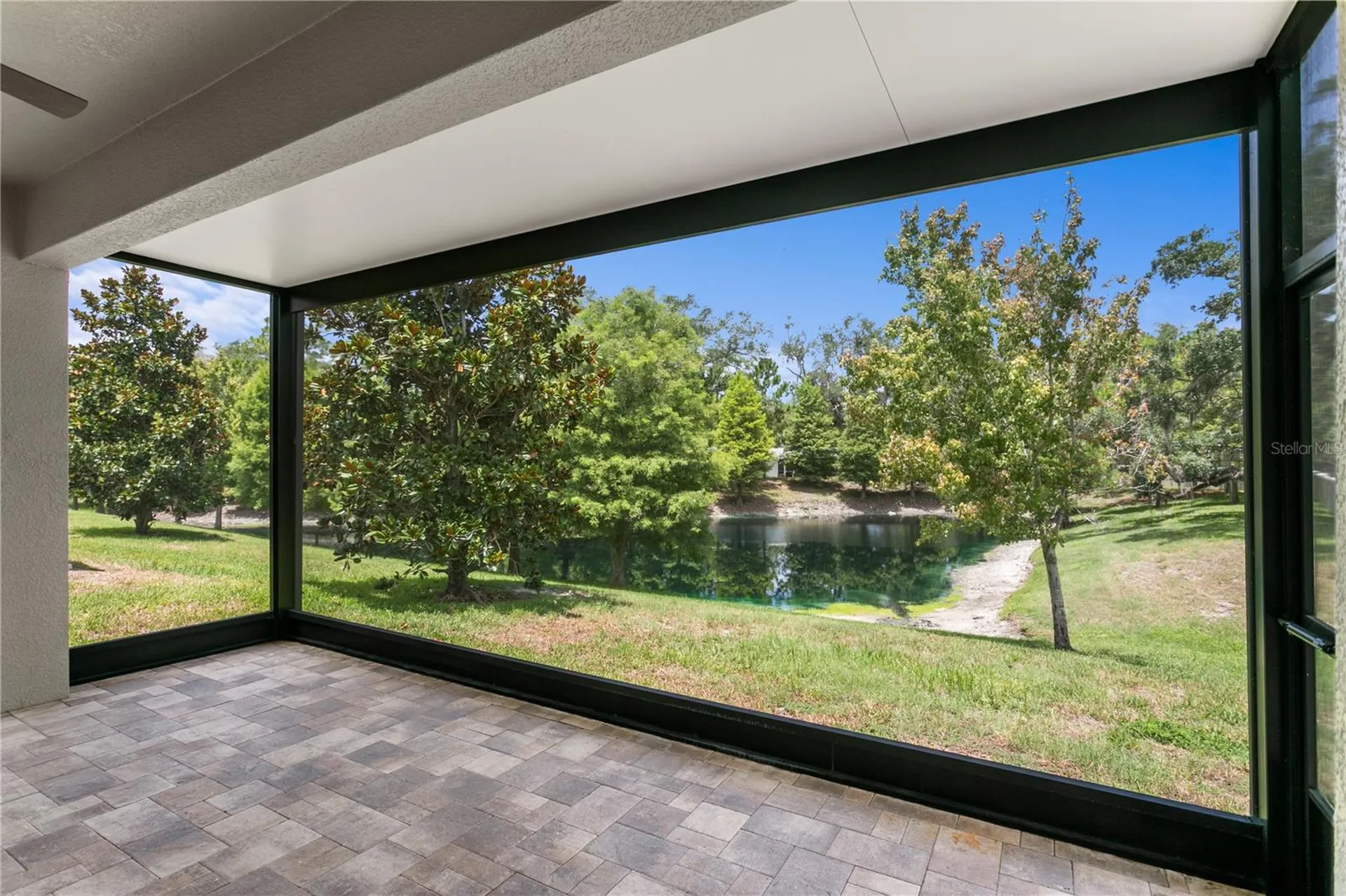 602 Ozona Village Drive Palm Harbor FL 34683