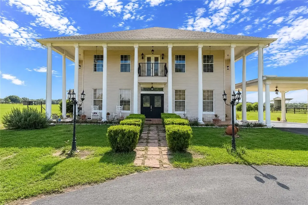 12345 NE 14th Avenue Anthony FL 32617