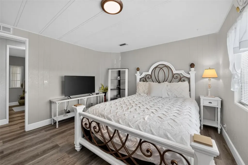 3712 S Citrus Circle Zellwood FL 32798