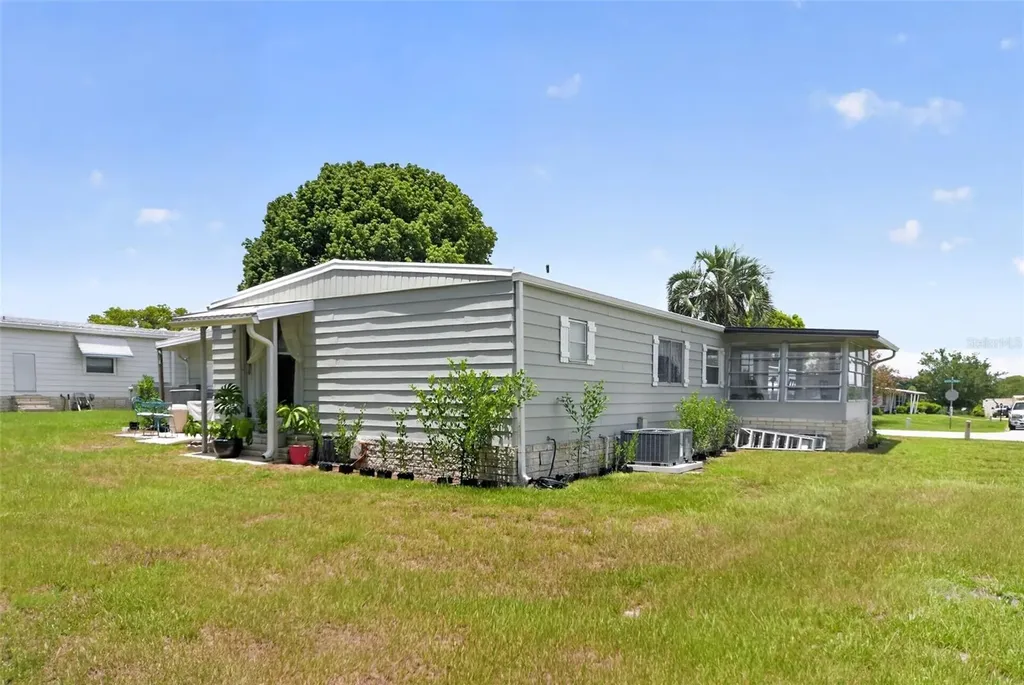 3712 S Citrus Circle Zellwood FL 32798