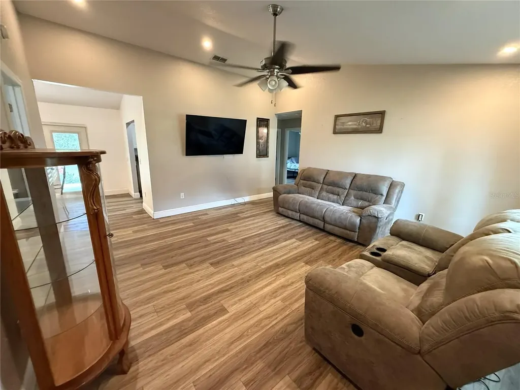 10 Emerald Trail Ocala FL 34472