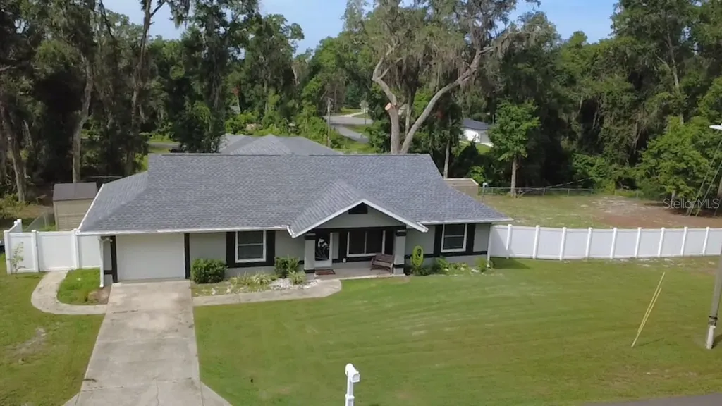 10 Emerald Trail Ocala FL 34472