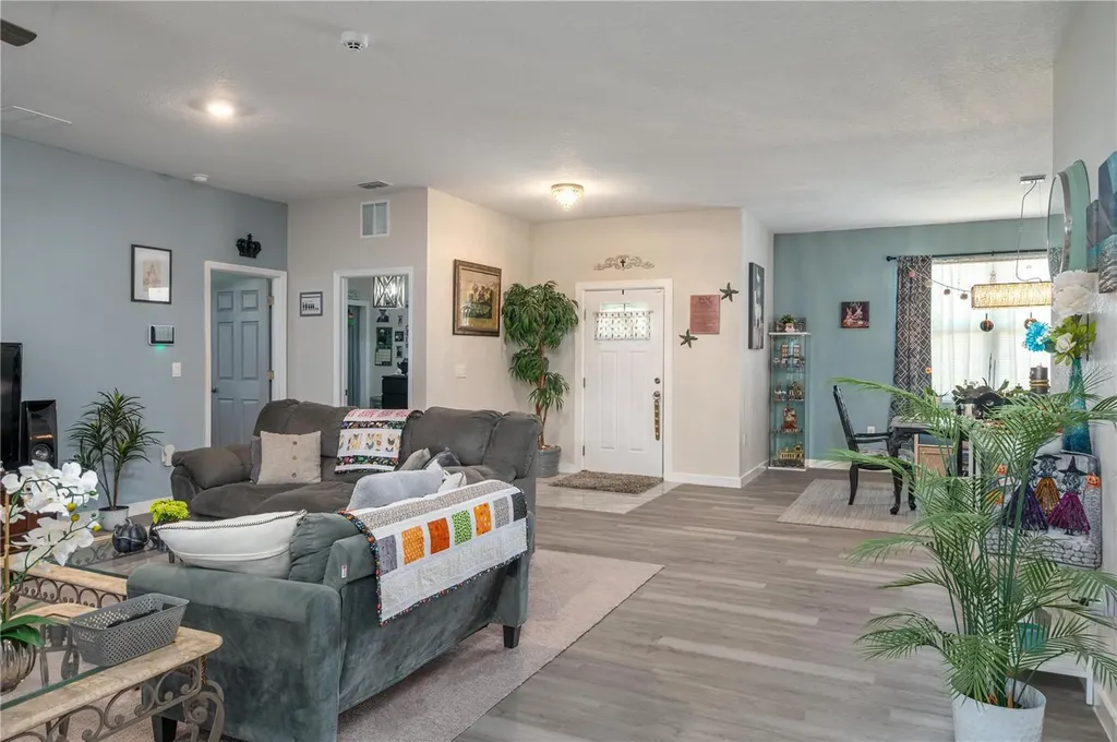 182 Woodstork Way Frostproof FL 33843