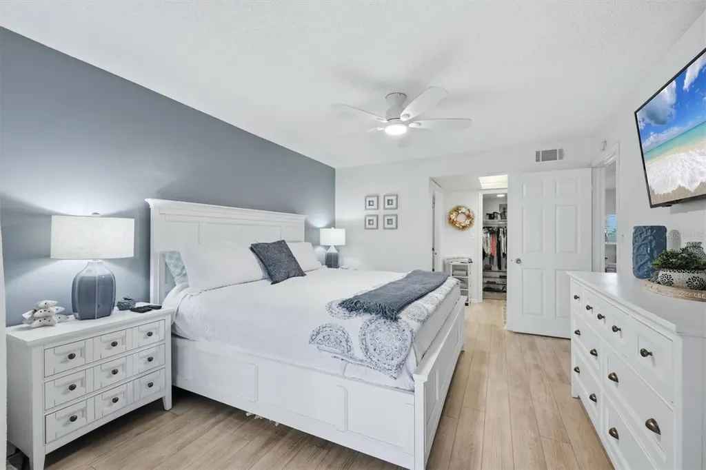 3446 Lake Bayshore Drive Bradenton FL 34205