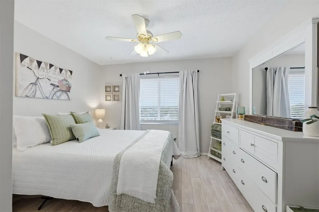 3446 Lake Bayshore Drive Bradenton FL 34205