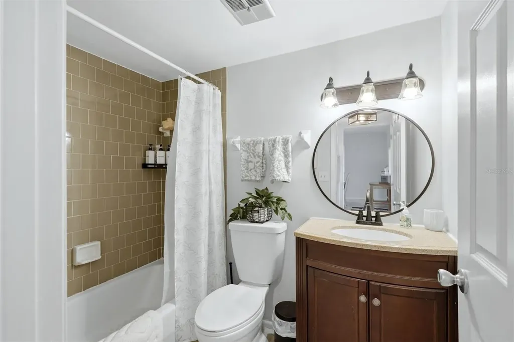 3446 Lake Bayshore Drive Bradenton FL 34205