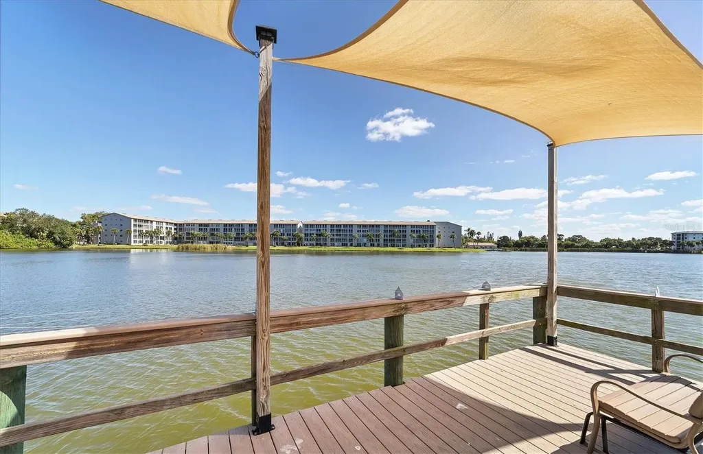 3446 Lake Bayshore Drive Bradenton FL 34205