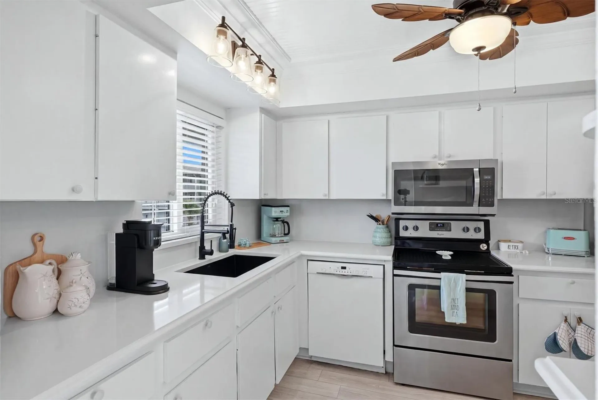 3446 Lake Bayshore Drive Bradenton FL 34205