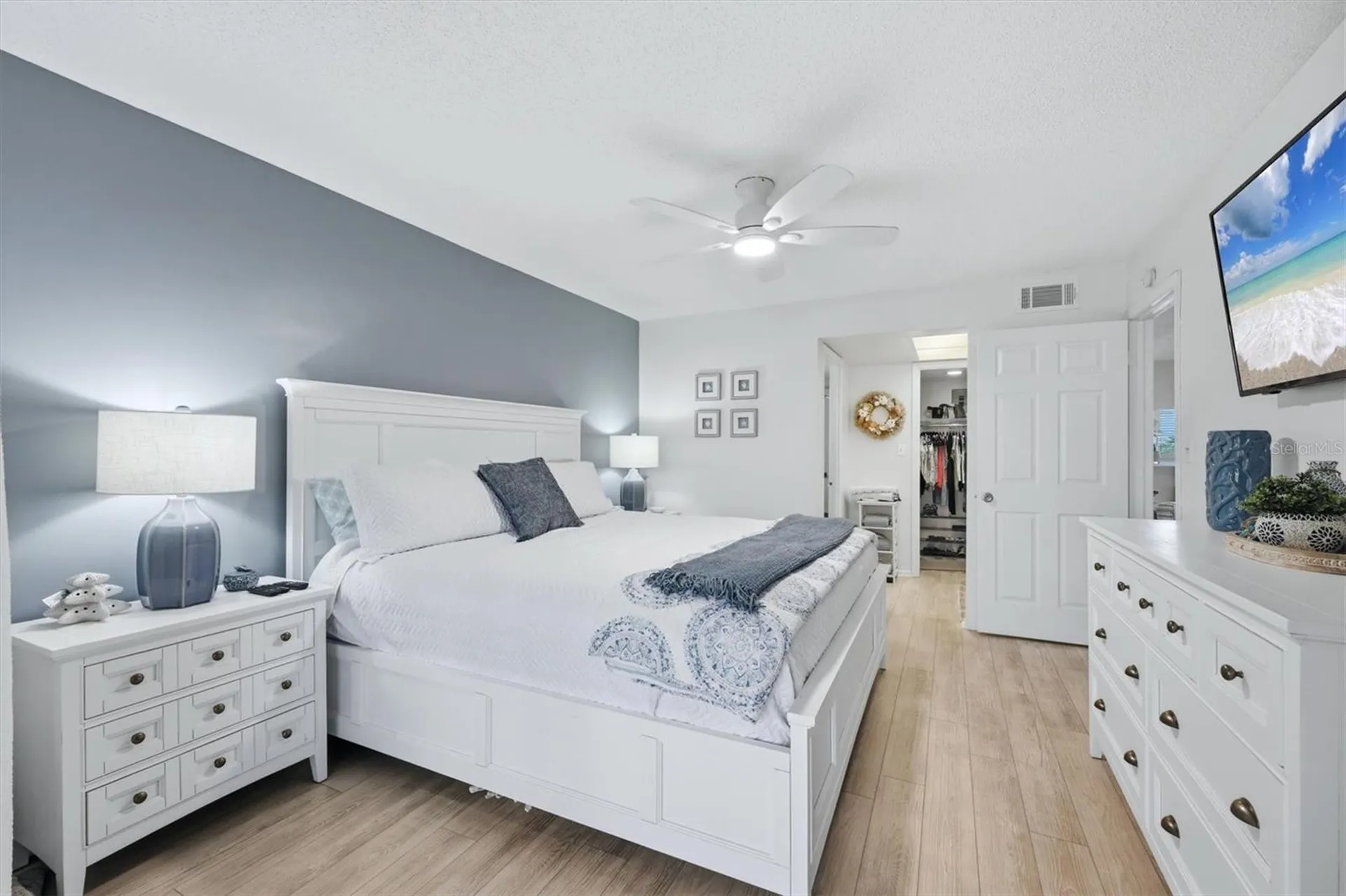 3446 Lake Bayshore Drive Bradenton FL 34205