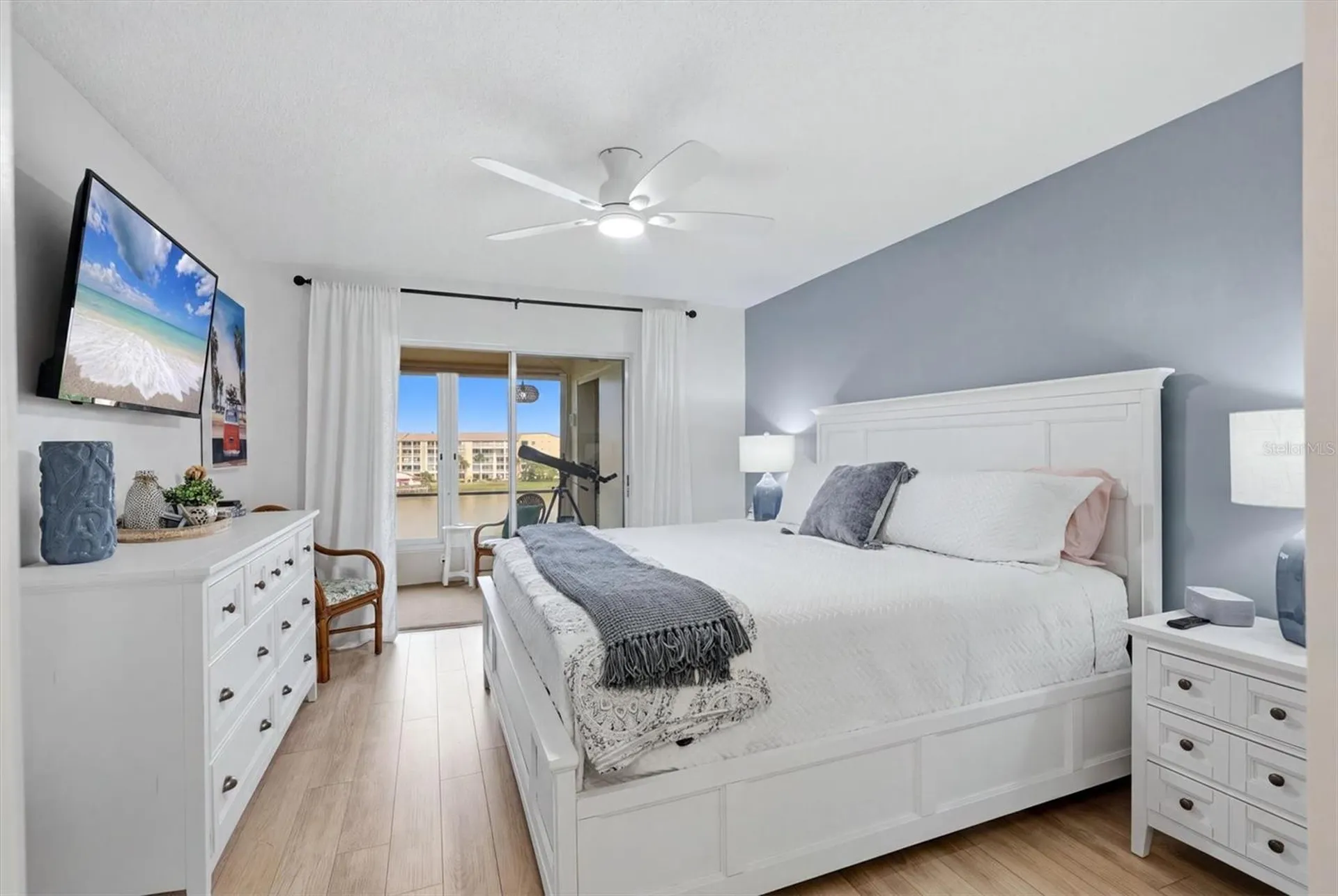 3446 Lake Bayshore Drive Bradenton FL 34205