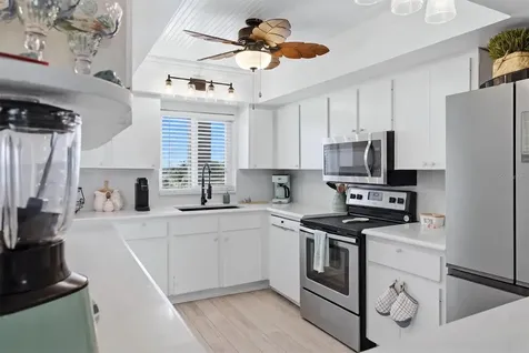 3446 Lake Bayshore Drive Bradenton FL 34205