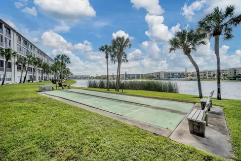 3446 Lake Bayshore Drive Bradenton FL 34205