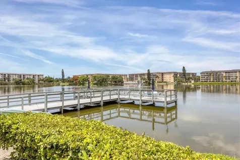 3446 Lake Bayshore Drive Bradenton FL 34205