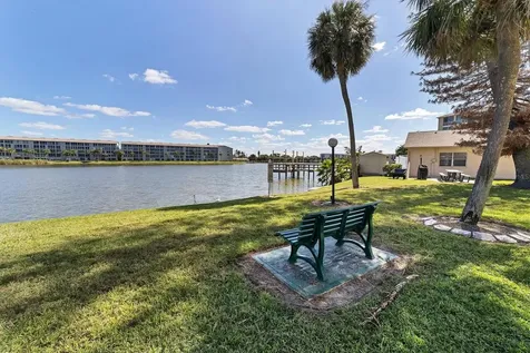 3446 Lake Bayshore Drive Bradenton FL 34205
