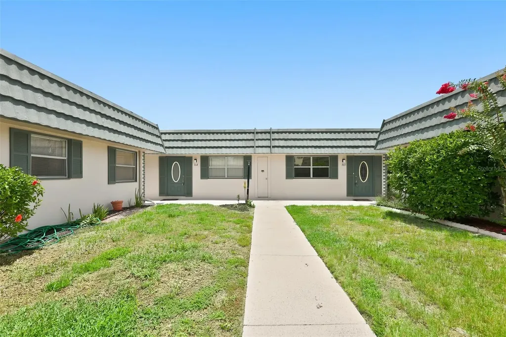 1811 Bedford Lane Sun City Center FL 33573