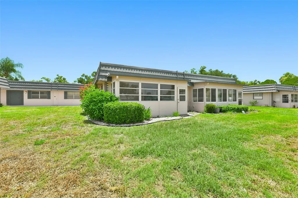 1811 Bedford Lane Sun City Center FL 33573