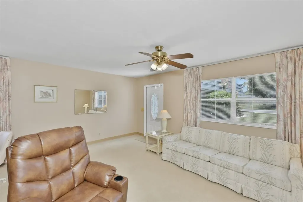 1811 Bedford Lane Sun City Center FL 33573