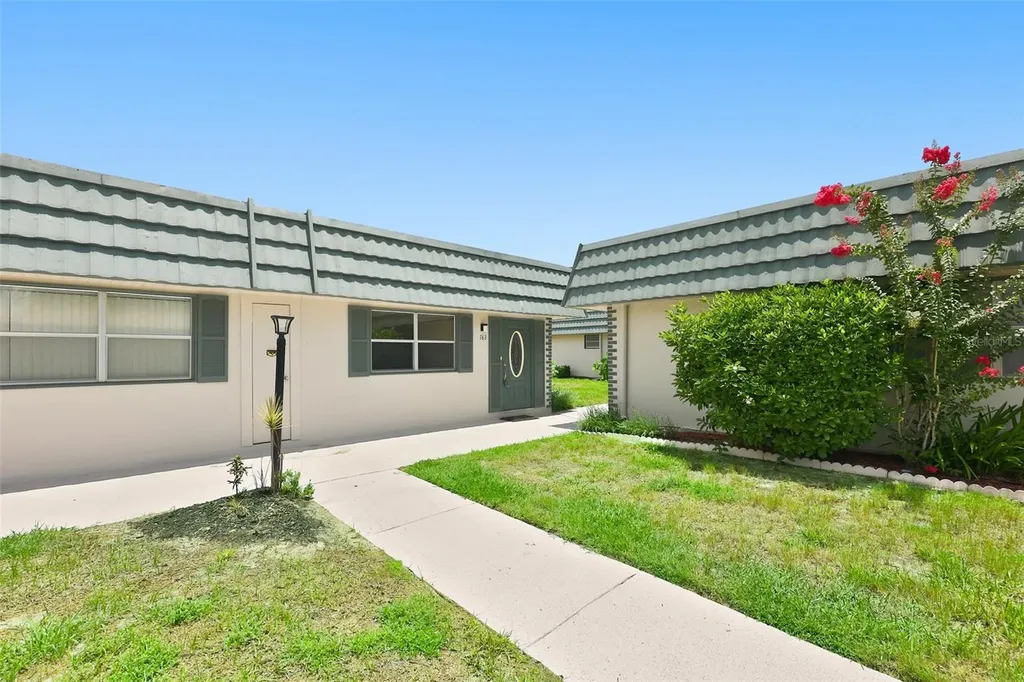 1811 Bedford Lane Sun City Center FL 33573