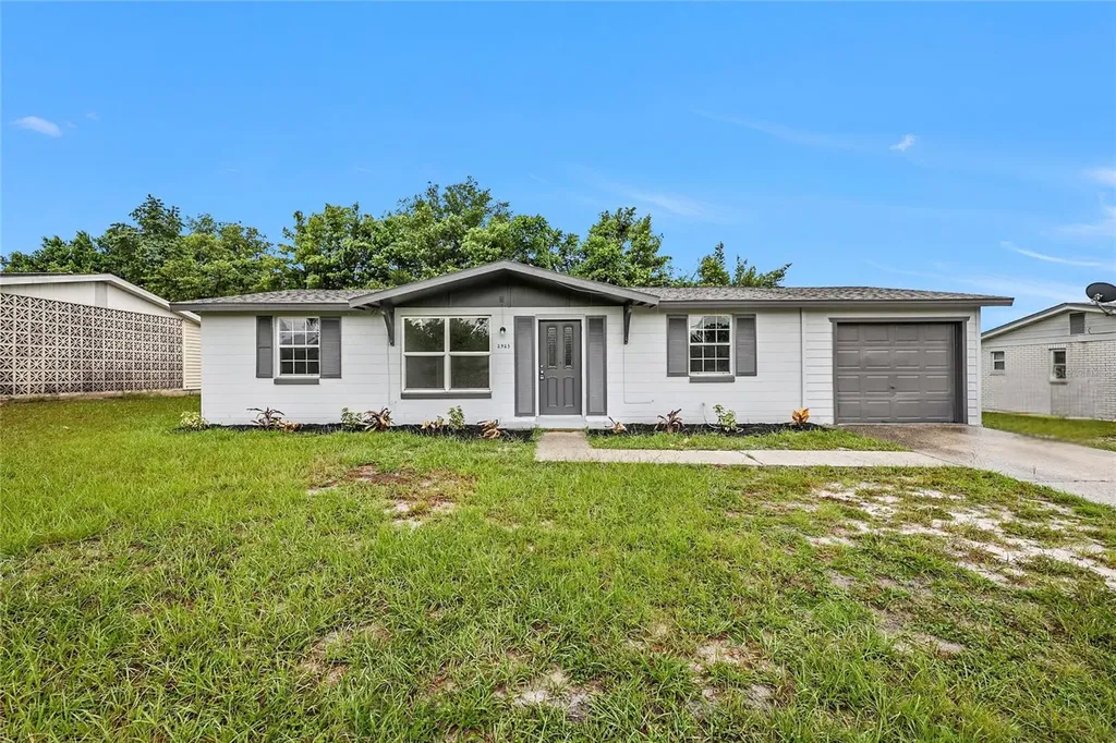 2925 Elkcam Boulevard Deltona FL 32738