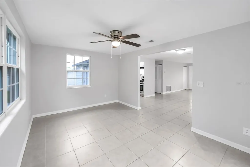 2925 Elkcam Boulevard Deltona FL 32738