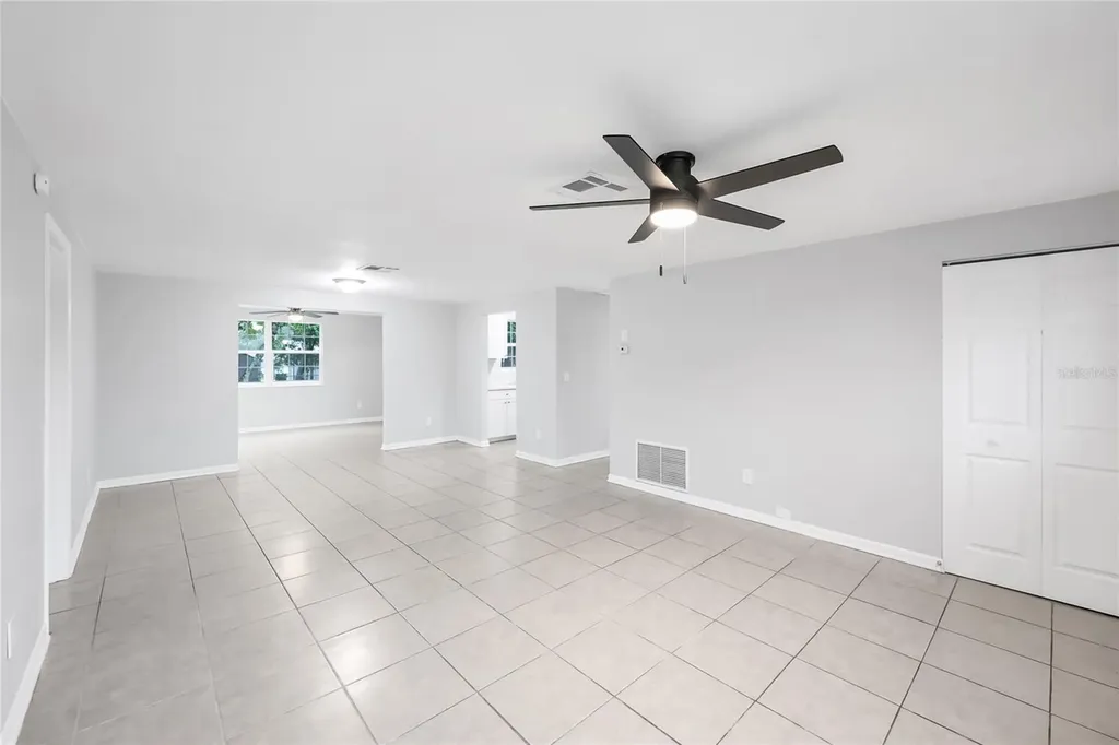 2925 Elkcam Boulevard Deltona FL 32738