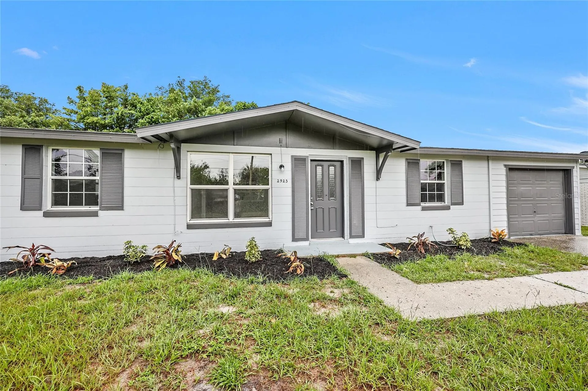 2925 Elkcam Boulevard Deltona FL 32738