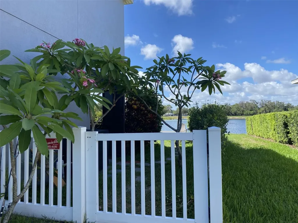 408 19th Street NW Ruskin FL 33570