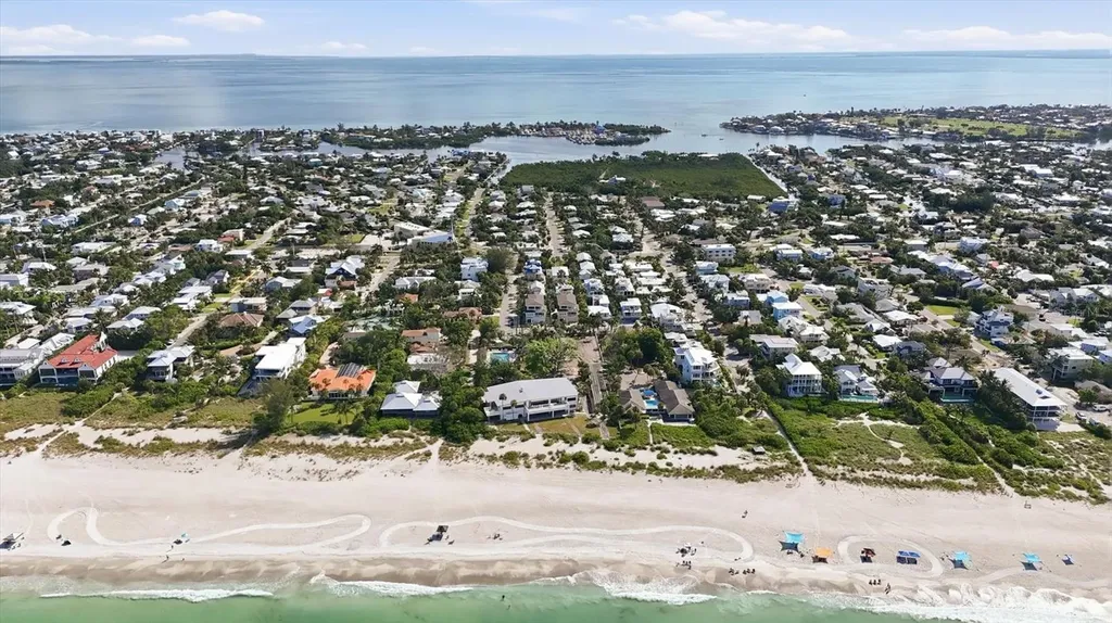 115 Aqua Lane Bradenton Beach FL 34217