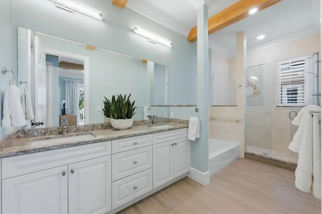 115 Aqua Lane Bradenton Beach FL 34217