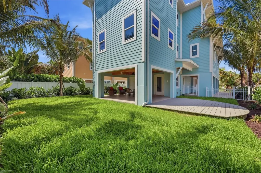 115 Aqua Lane Bradenton Beach FL 34217