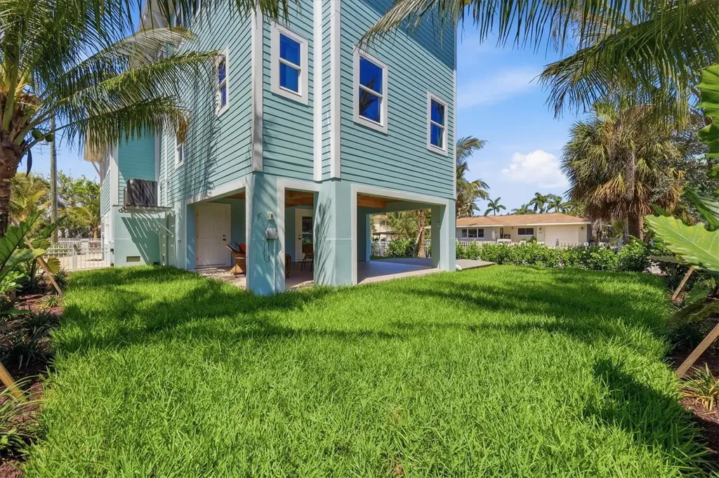 115 Aqua Lane Bradenton Beach FL 34217
