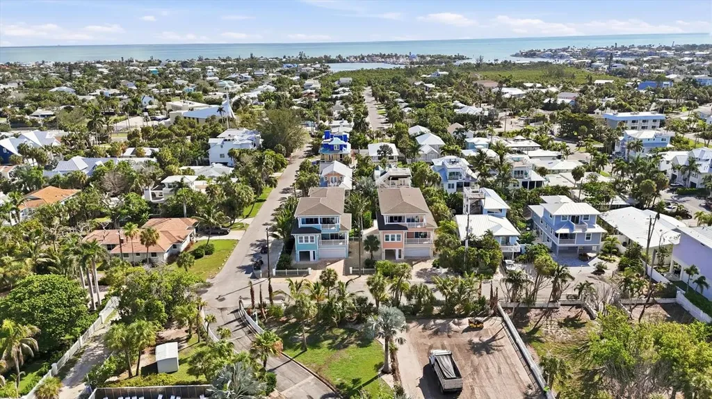 115 Aqua Lane Bradenton Beach FL 34217