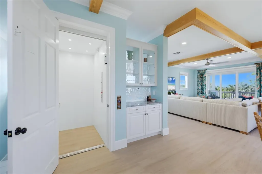 115 Aqua Lane Bradenton Beach FL 34217