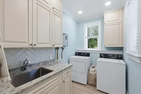 115 Aqua Lane Holmes Beach FL 34217