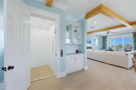 115 Aqua Lane Holmes Beach FL 34217